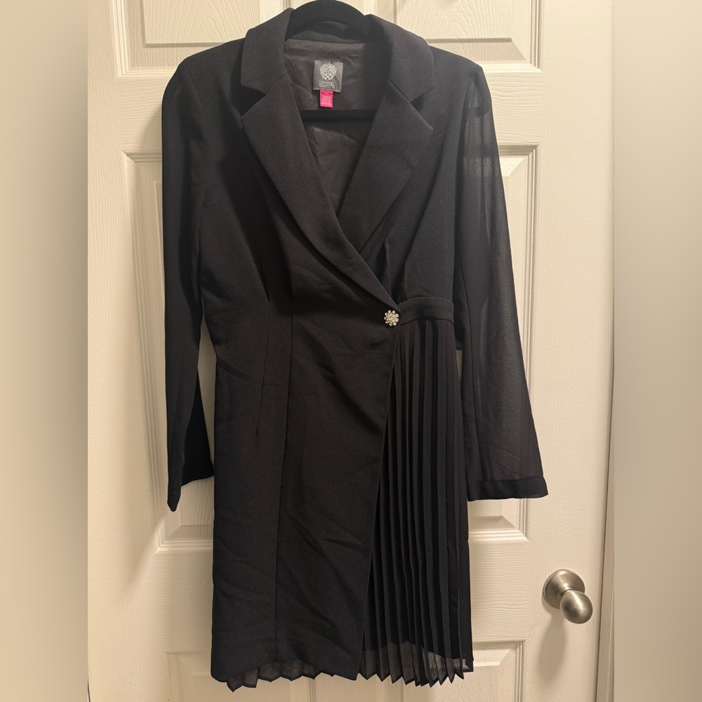 Vince Camuto - Mixed Media Jacket Dress - NWT - Size 4 - Picture 4 of 8